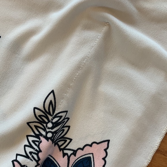 Cute blouse, Ricki’s size Large - Picture 8 of 9